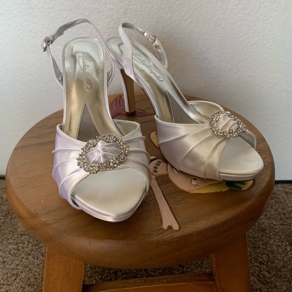 David’s Bridal wedding shoes